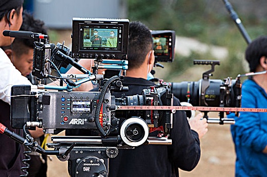 人民日报解读“广电21条”：给电视大屏注入一剂“强心针”