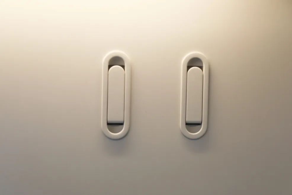 车厢里为啥总有人拍照?网友:原因没想到 车厢里为啥总有人拍照?网友:原因没想到