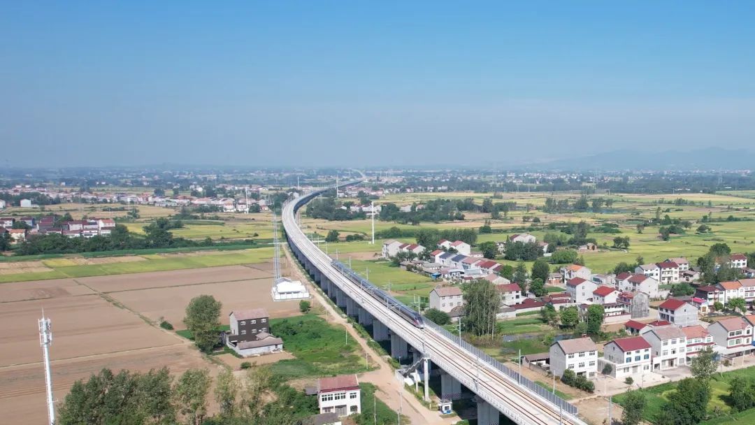 1小时直达武汉,即将开通! 1小时直达武汉,即将开通!