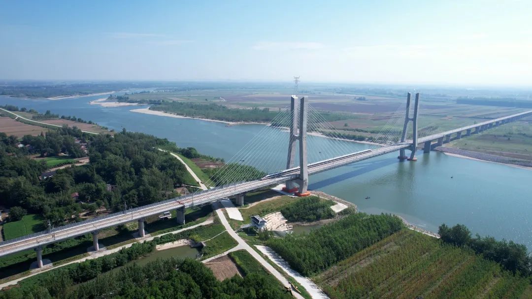 1小时直达武汉,即将开通! 1小时直达武汉,即将开通!