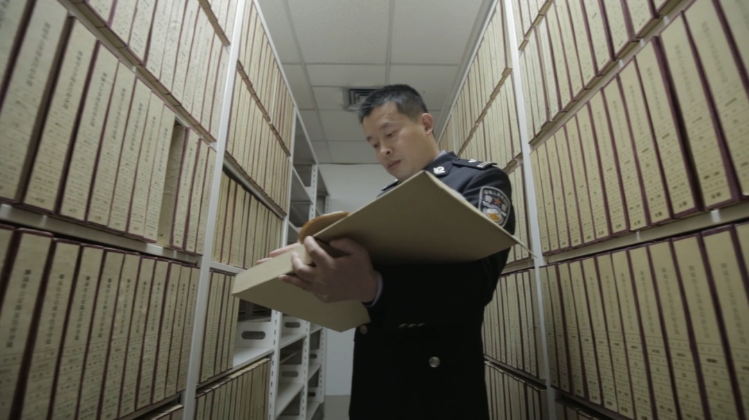 面对黑恶势力团伙的威胁，他这样回答