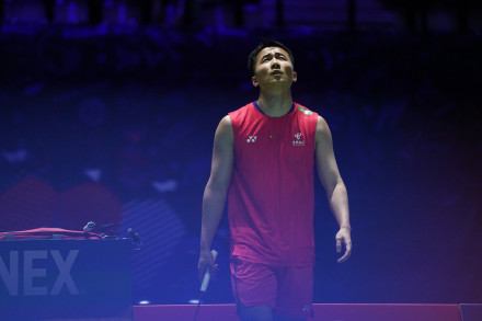 陆光祖闯入羽毛球世锦赛32强