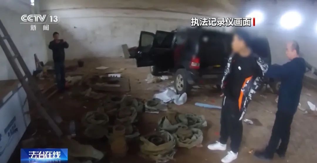 男子沉迷小说学盗墓挖走20余件国宝，被判刑！警方披露细节