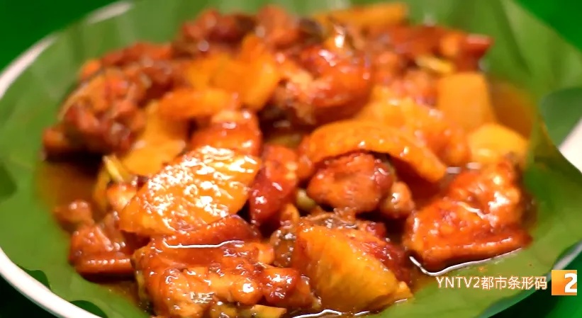 酸甜交织！云南的菠萝宴彻底“封神”网友：这酸爽，隔着屏幕都流口水