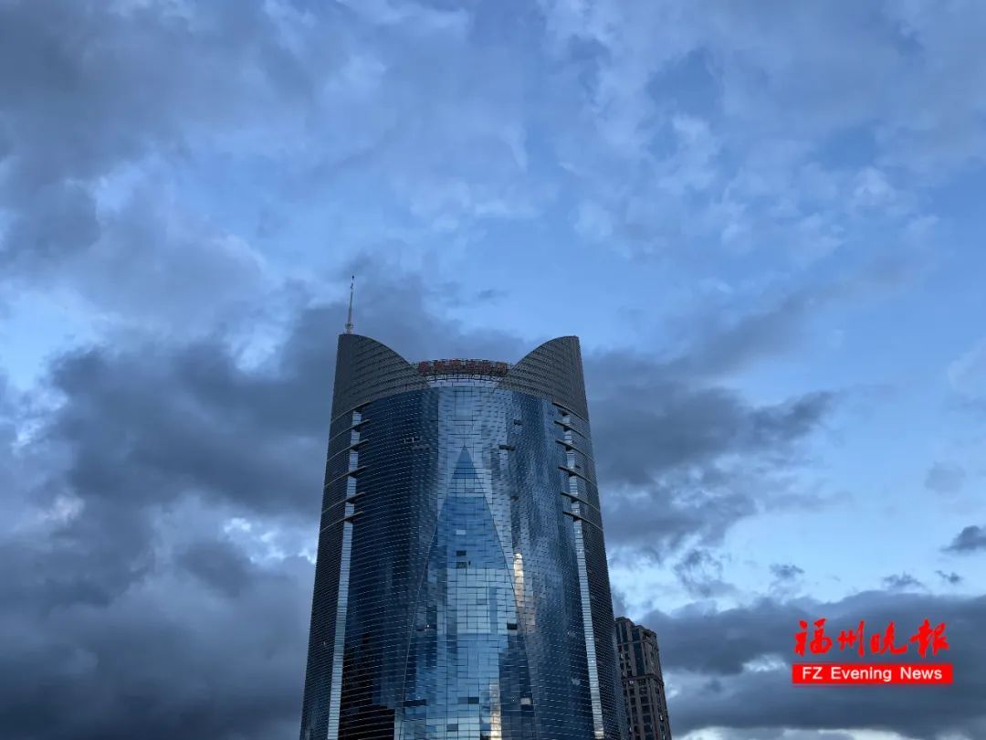 台风“蓝湖”或将生成！大雨、暴雨、冰雹将抵达福建！