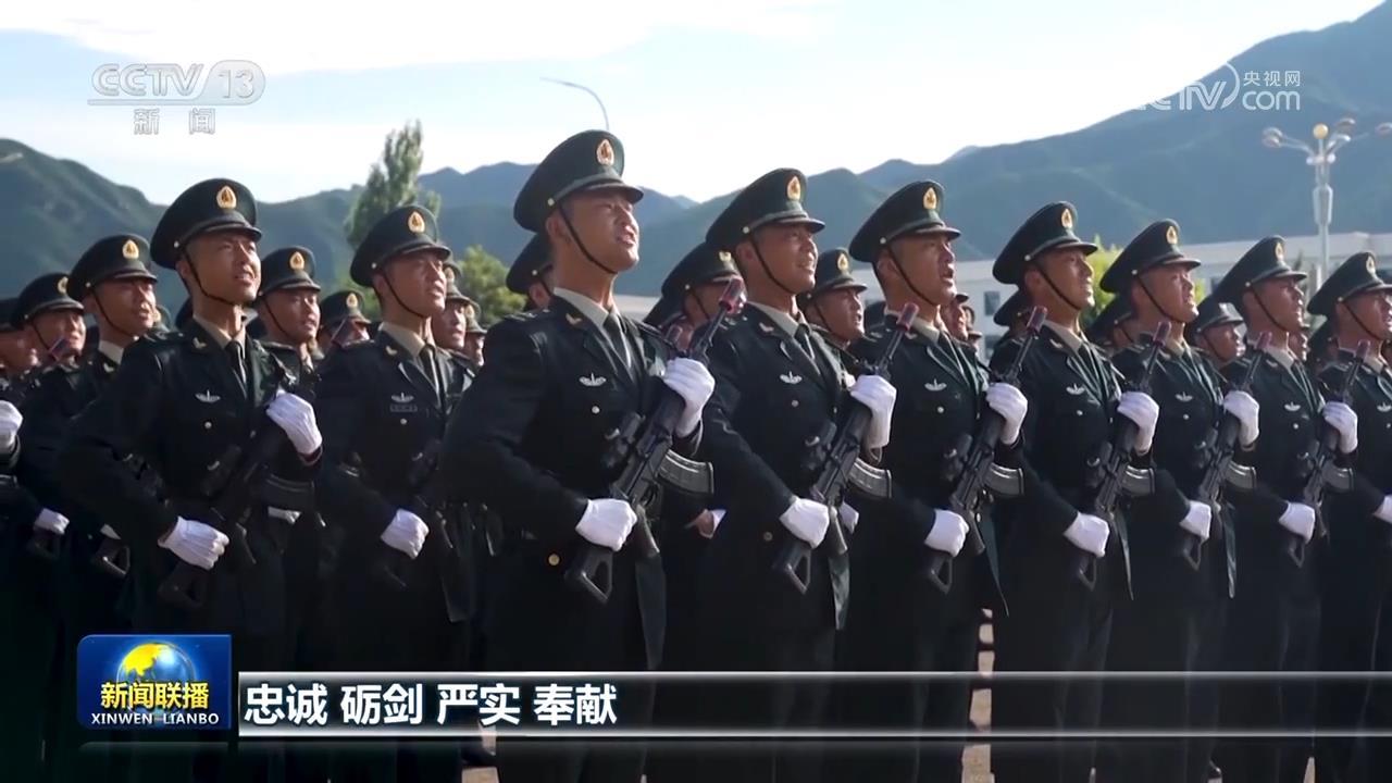 【探访阅兵训练场】火箭军方队 托举大国重器向前进