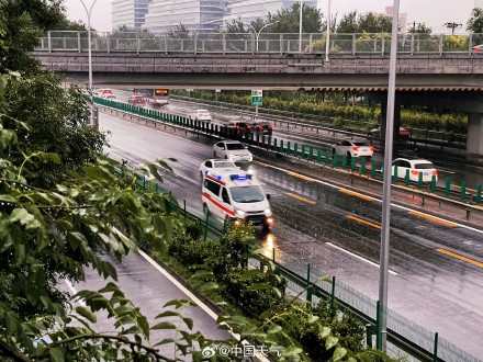 北京全市暴雨橙色预警生效中 今天早晚高峰都将受到明显影响