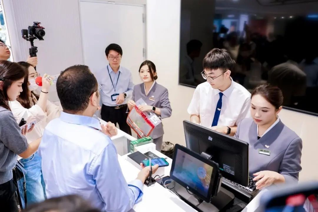 开业啦！广州首家市内免税店来了，部分商品低至五到六折