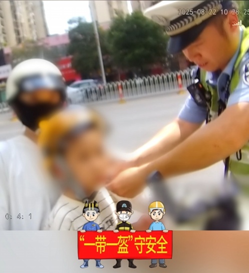 “我要举报我妈妈!”萌娃一句“告状”让妈妈惭愧...... “我要举报我妈妈!”萌娃一句“告状”让妈妈惭愧......
