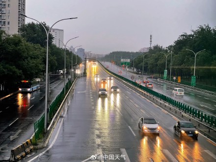 北京全市暴雨橙色预警生效中 今天早晚高峰都将受到明显影响