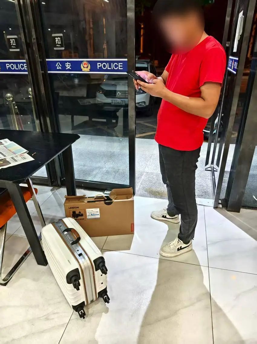 大海捞针!民警凭3个字母找回失主 大海捞针!民警凭3个字母找回失主