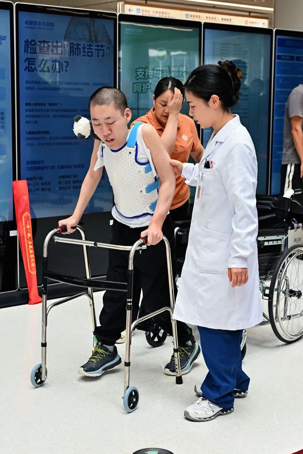 当你觉得坚持不下去的时候,不妨看看他 当你觉得坚持不下去的时候,不妨看看他