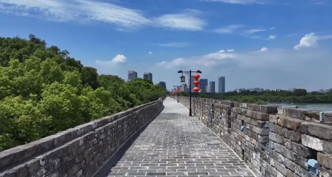 南京城墙解放门至玄武门段焕新回归！总里程达6公里，票价恢复到30元/人