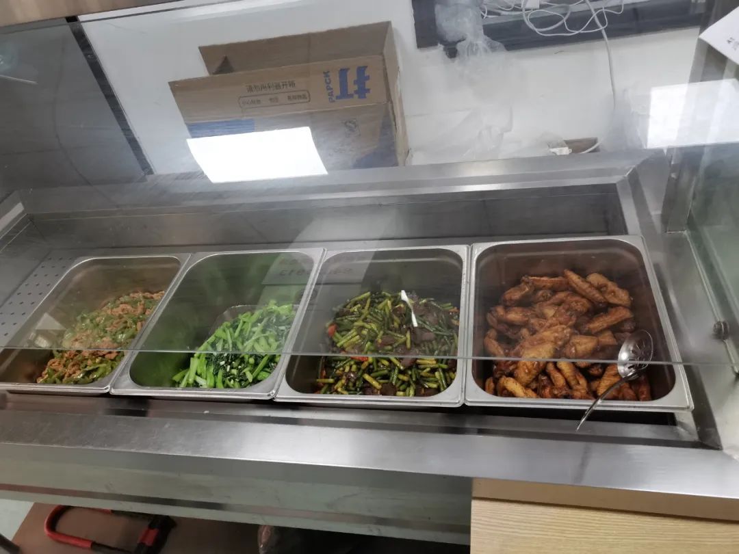 10元12道菜，武汉一社区食堂随便吃！