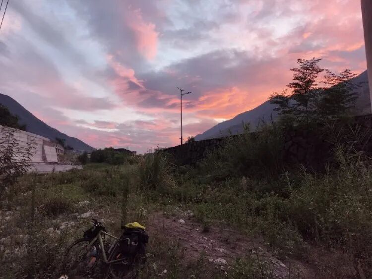 深圳到重庆，历时15天！大一新生骑行1700多公里报到，经历了什么？