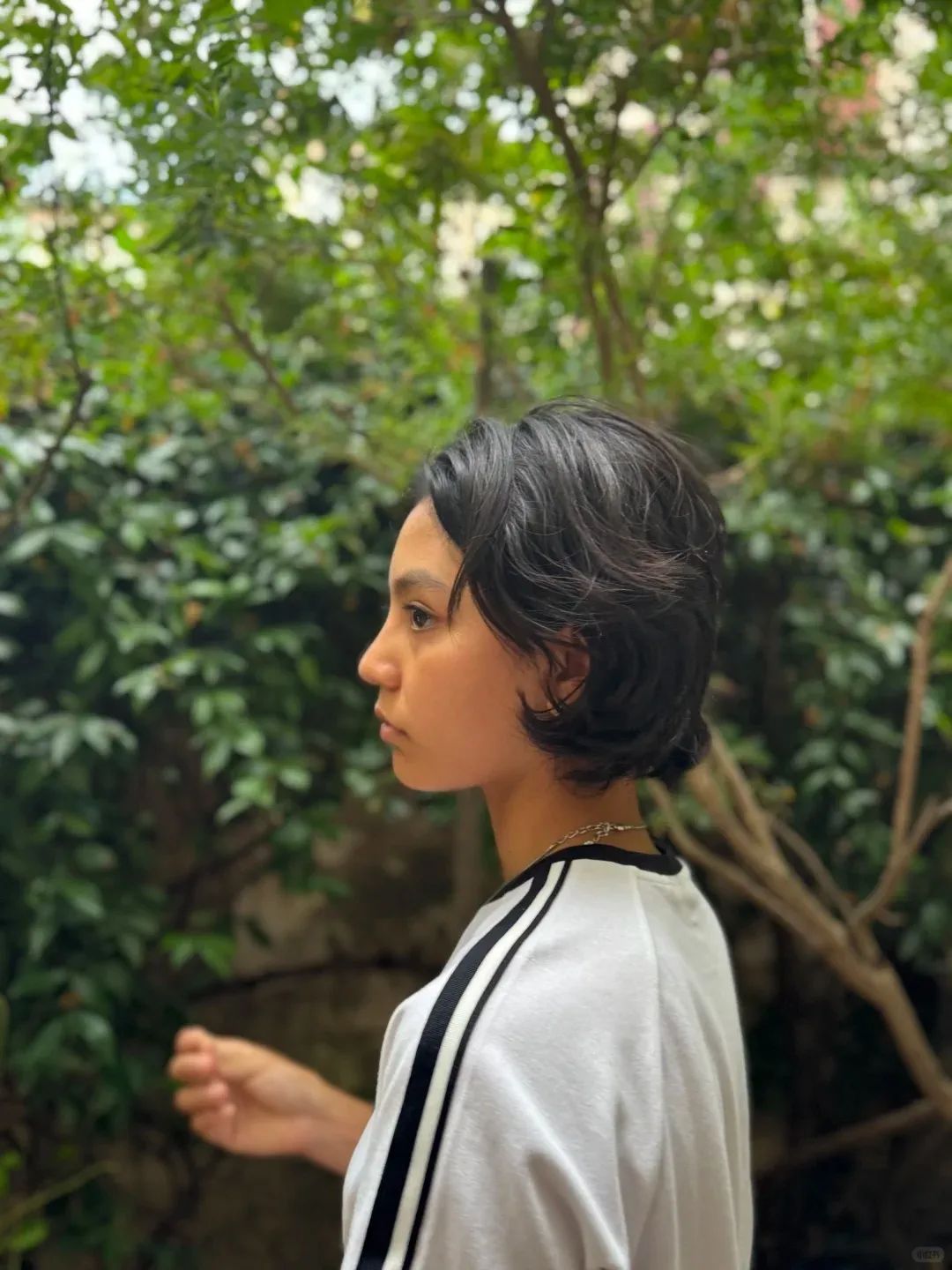 刘烨减重20斤后一家四口海边度假，14岁儿子诺一稚气褪去帅气十足！“这一家人太幸福了”