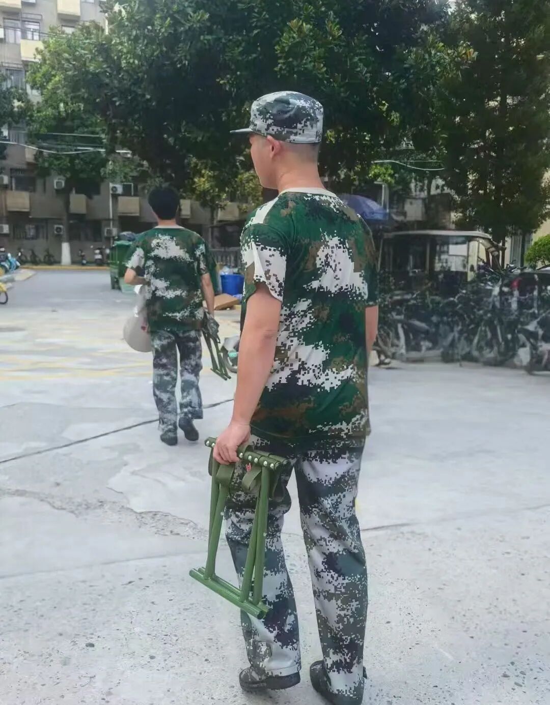 就是控制不住！每天晚上路过儿子房间，宁波爸爸忍不住掉眼泪……