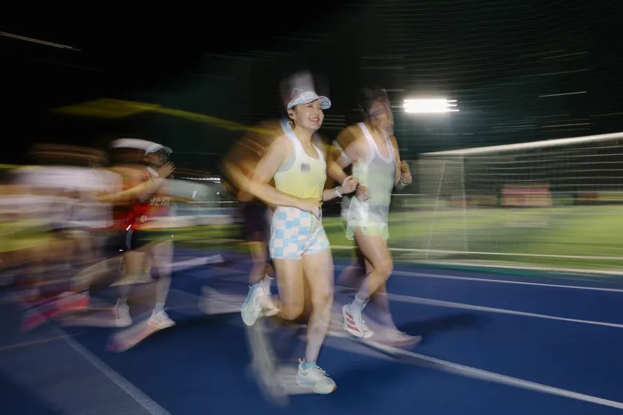 爆火！上海这里每晚涌入上千人，有人成功甩掉“中年油腻男”的标签……