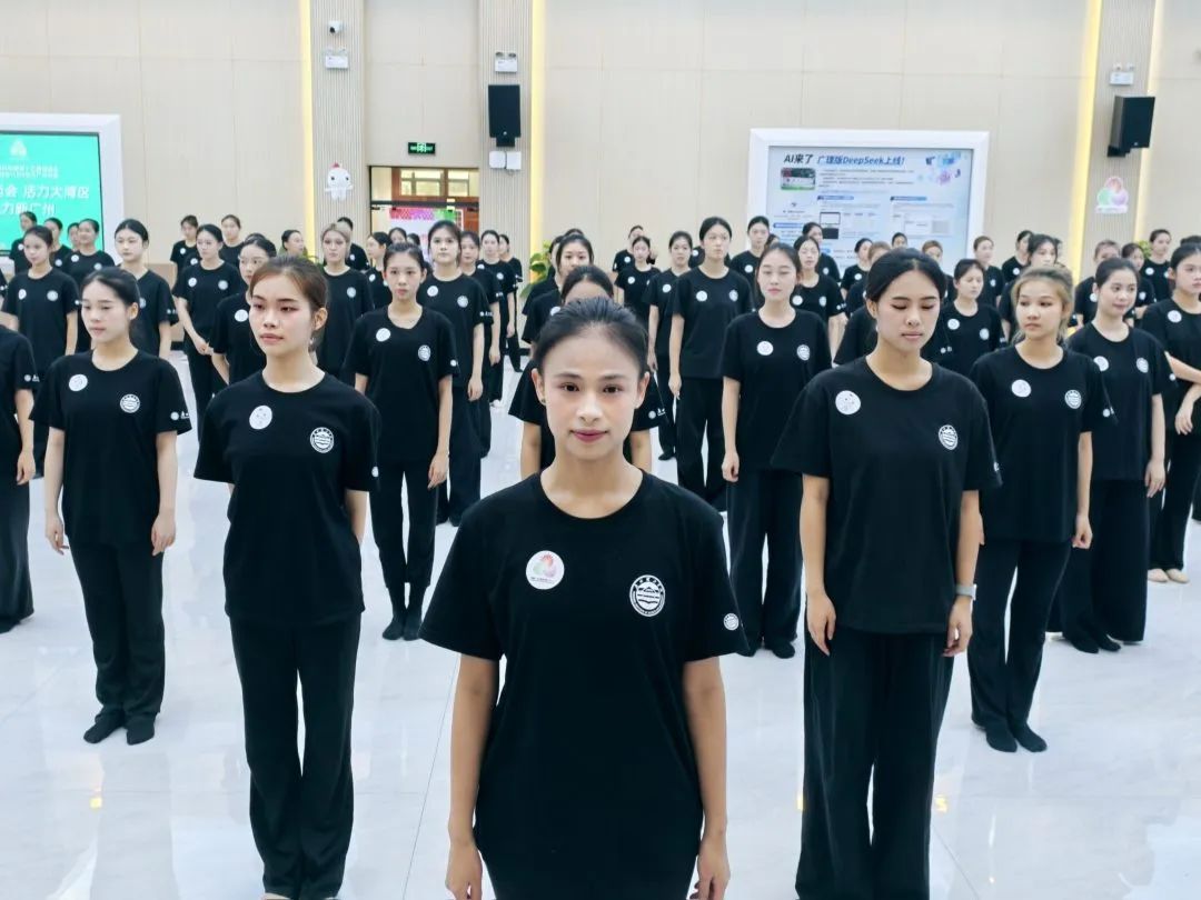 十五运会开幕式彩排画面曝光，广州234名小姐姐闪亮登场