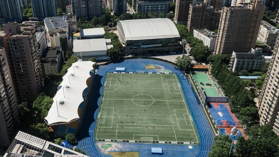 突然爆火!每晚上千人涌入上海这里,疯狂流汗,氛围感拉满,有人游戏都不打了…… 突然爆火!每晚上千人涌入上海这里,疯狂流汗,氛围感拉满,有人游戏都不打了……