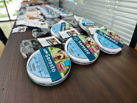 夫妻二人联手造假 警方在其家里查获上万个假冒宠物驱虫项圈