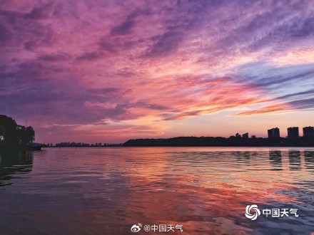 浪漫七夕 一组图看那些天空上演过的粉色浪漫