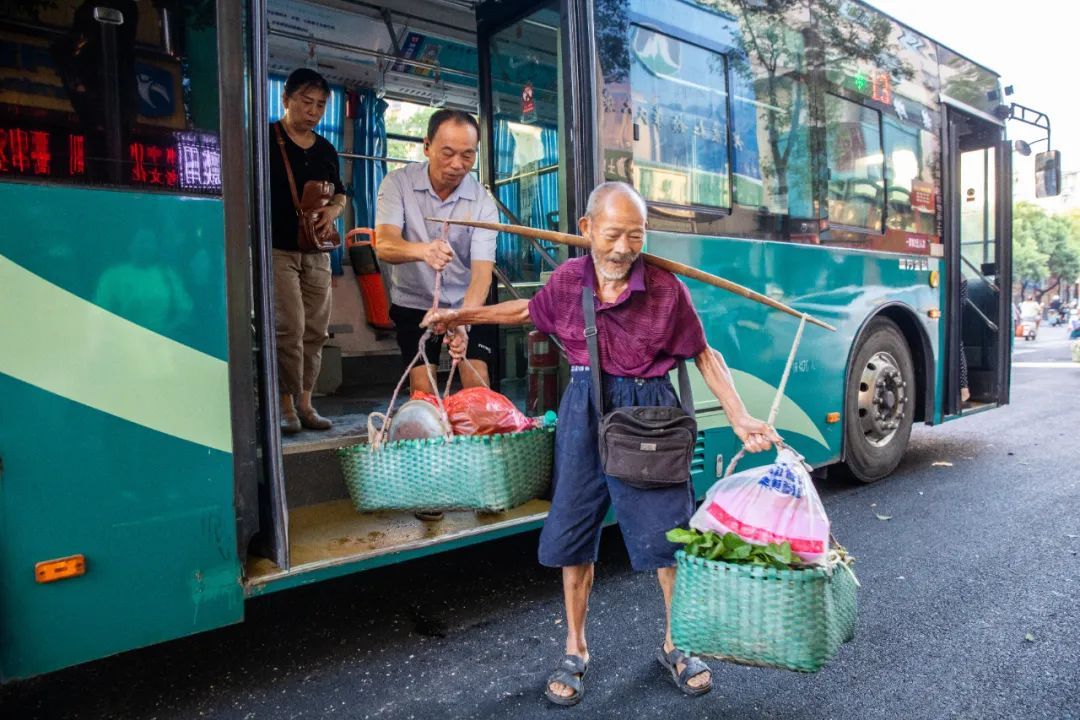 13路,全网点赞! 13路,全网点赞!