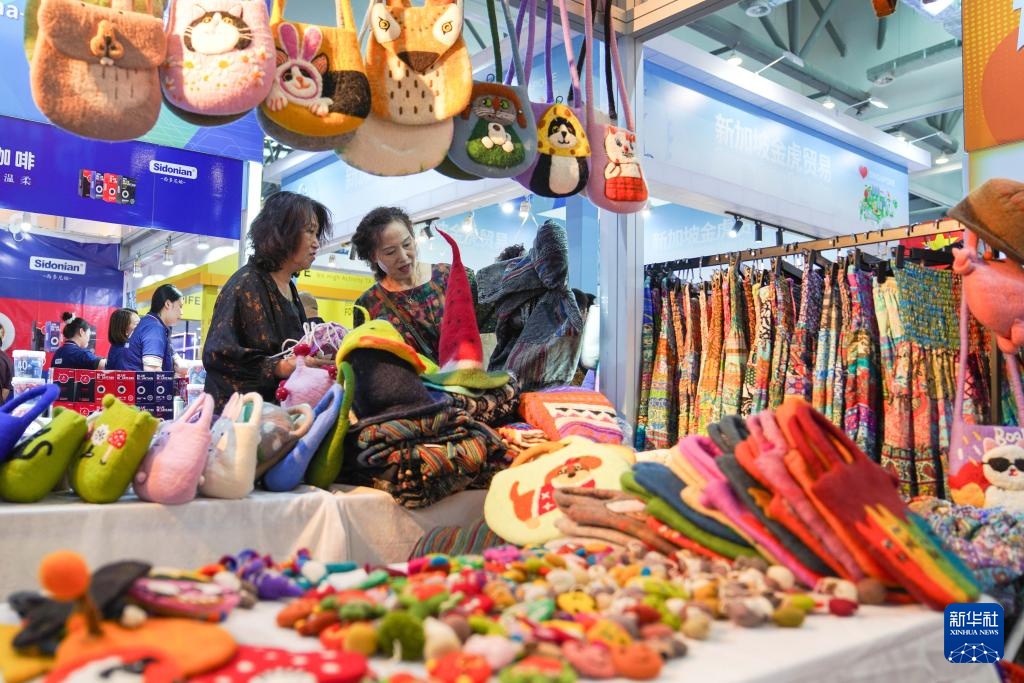 多国特色商品齐聚东北亚博览会 多国特色商品齐聚东北亚博览会