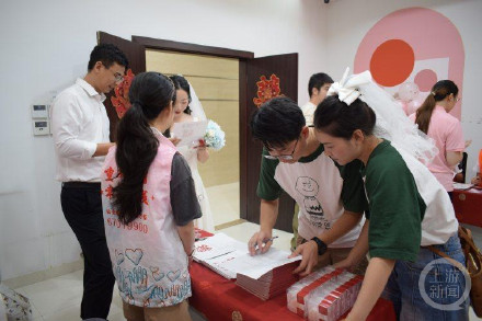 爆满！“糖分”超标！重庆今天3337对新人领证