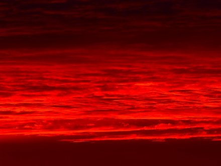 北京现绝美火烧云 市民打卡定格美景