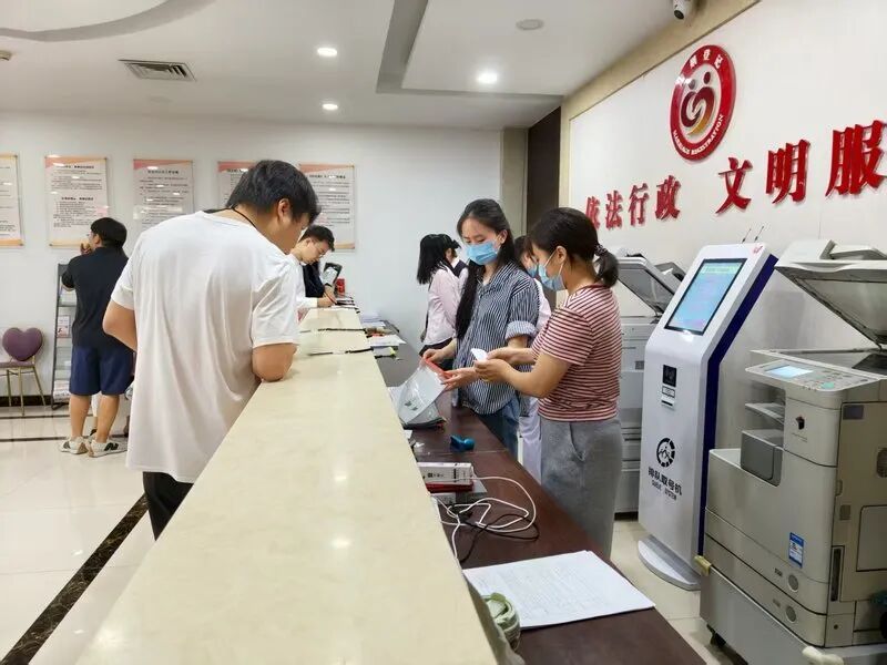 我们结婚啦！七夕北京近四千对新人预约领证