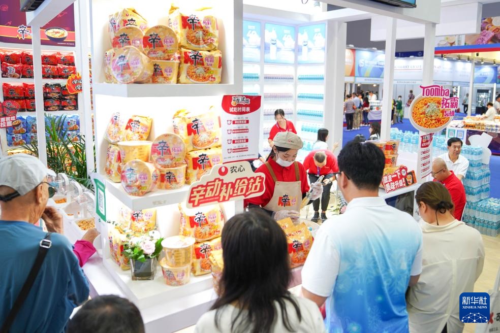 多国特色商品齐聚东北亚博览会 多国特色商品齐聚东北亚博览会