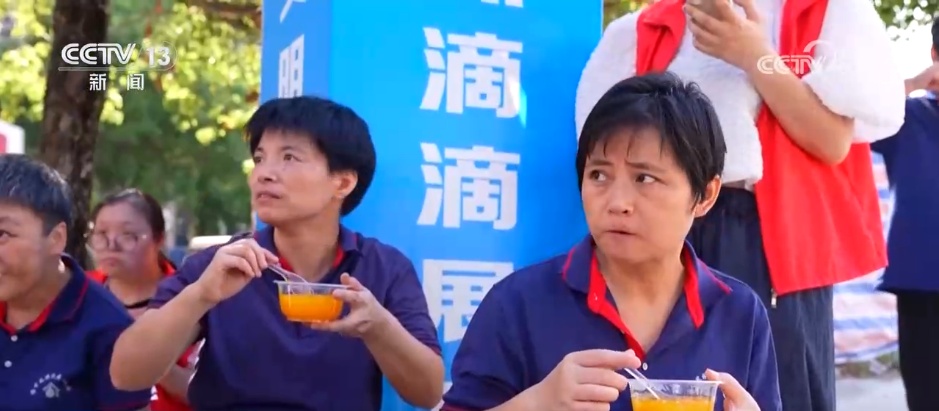南方多地高温持续“在线” 暖心举措为劳动者送清凉保民生
