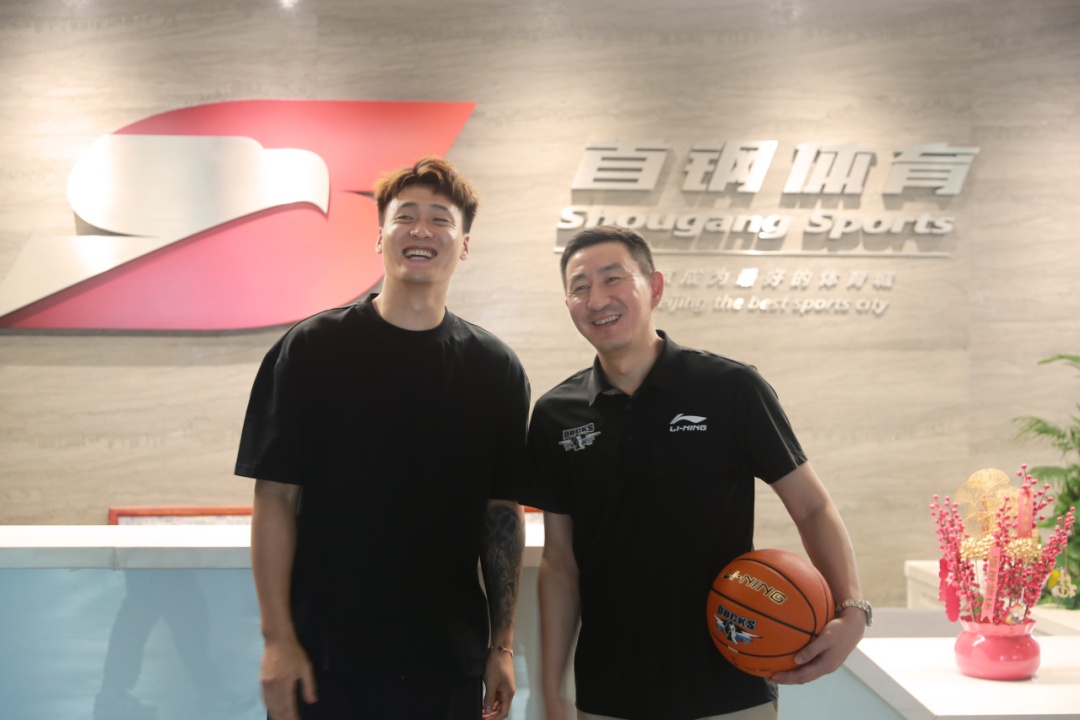 赵睿加盟北京男篮！身披24号球衣征战新赛季，透露加盟原因