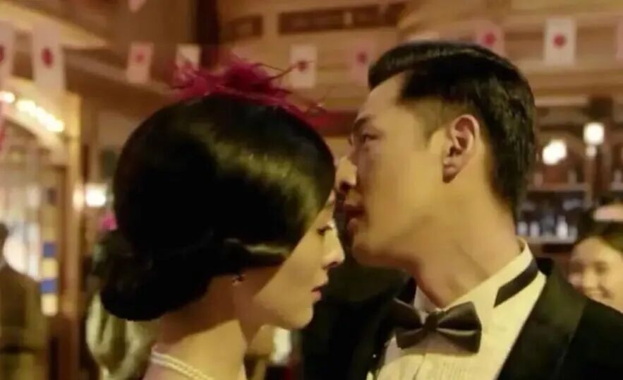 “白发针”爆火，知名女演员也在用！医生提醒