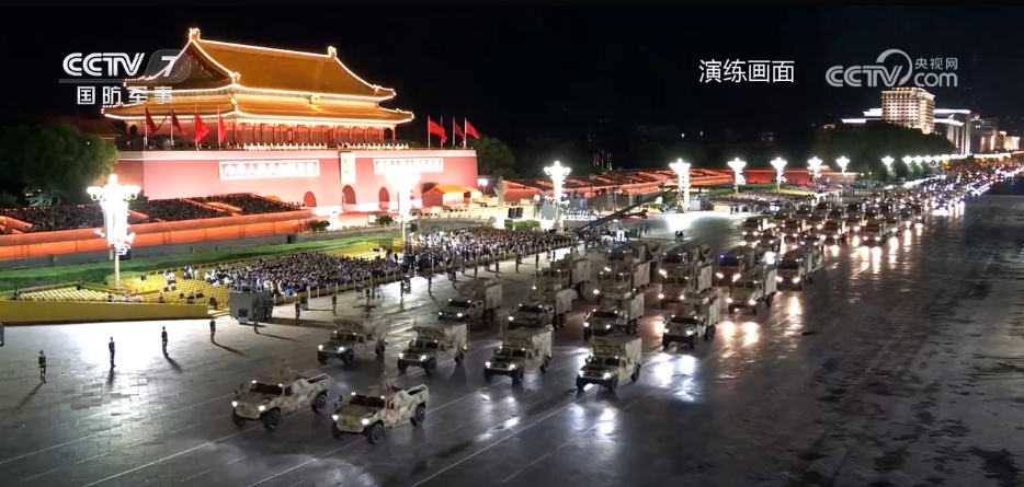 探访阅兵训练场 | 装备方队：数百台地面装备将以作战群形式展现我军强大能力