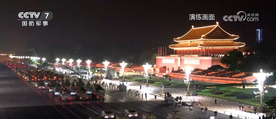 探访阅兵训练场 | 装备方队：数百台地面装备将以作战群形式展现我军强大能力