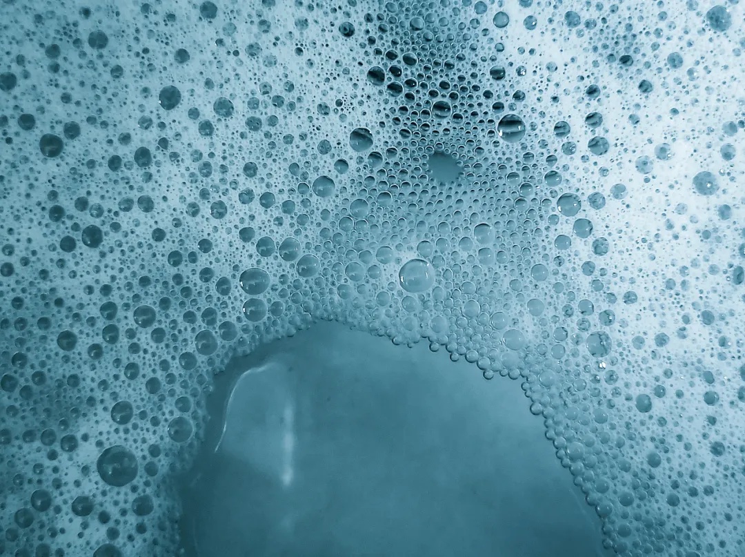 才几秒!浙江2岁男孩双手发黑,差点不保!这东西家中常备 才几秒!浙江2岁男孩双手发黑,差点不保!这东西家中常备