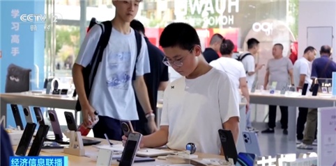 “开学经济”升温！多地学习产品迎销售旺季，联名文具、数码产品热销