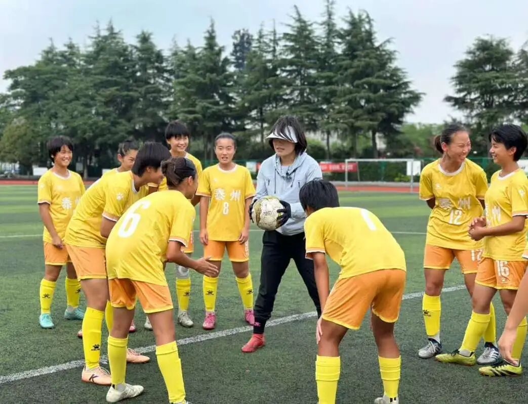 “苏超”唯一“女教头”，离不开他的力挺！