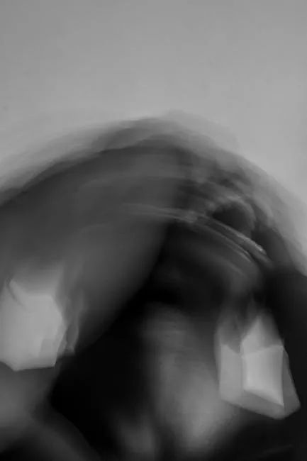 指甲划黑板的声音，为啥让人很难受？终于知道答案了
