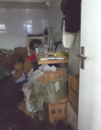 太恶心！外卖小哥拍摄曝光！
