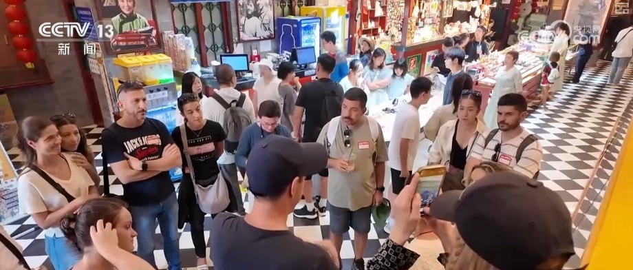 人气旺、消费热!“老空间+文化IP”化身潮酷空间 多元新场景撬动消费新引擎 人气旺、消费热!“老空间+文化IP”化身潮酷空间 多元新场景撬动消费新引擎