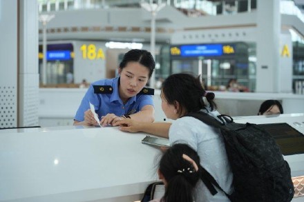 暑运收官 重庆火车站累计发送旅客1495.9万人次