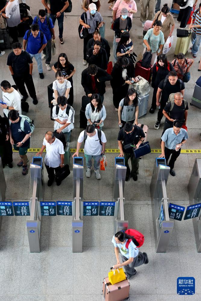 暑运收官 暑运收官