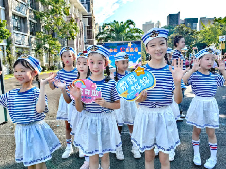 “神兽归笼”，朋友圈又乐了；“史上最长学期”是个误会