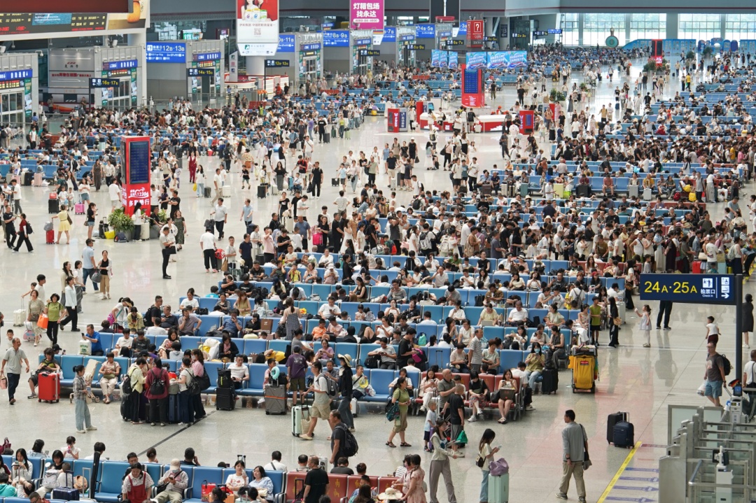 2232万人次！2025年贵州铁路暑运圆满收官