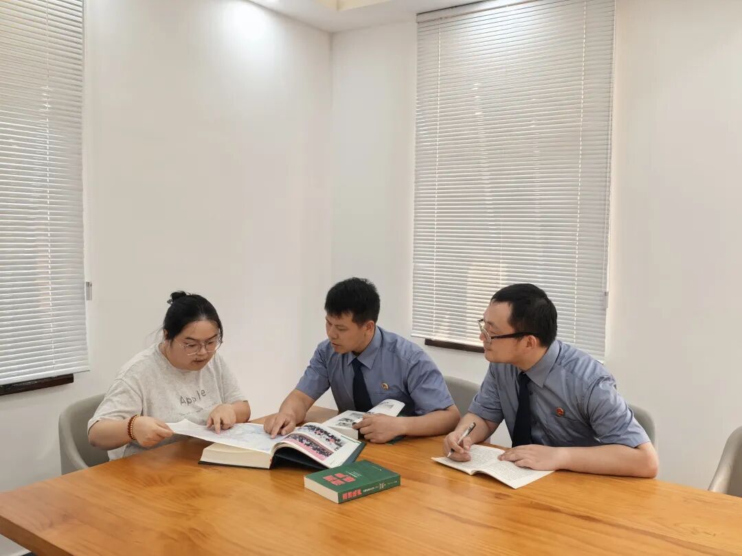 上海郊区一处老旧仓房里，藏着伏击日军的战场……检察官出手抢救