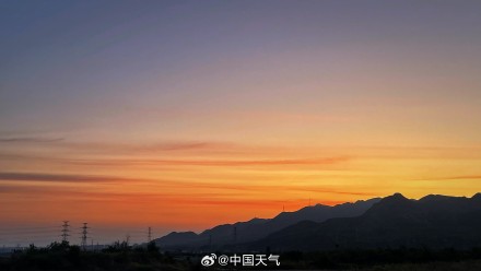 北京朝霞与日出相伴有多美