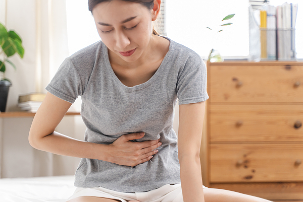 46岁绝经和56岁绝经，谁更危险？医生：超过这个岁数，或催生2种癌